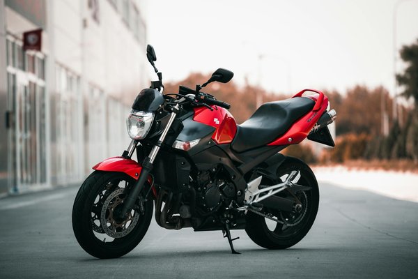 Acheter une moto Suzuki d'occasion : conseils et astuces
